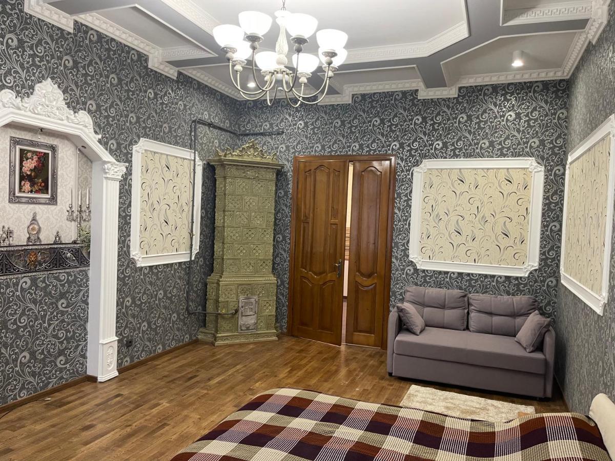 Lux Apartment In Zentrum Chernivtsi Εξωτερικό φωτογραφία