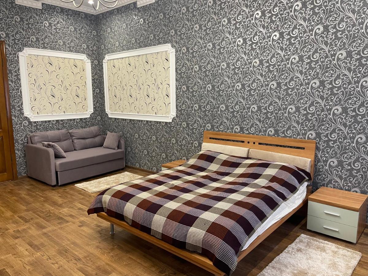 Lux Apartment In Zentrum Chernivtsi Εξωτερικό φωτογραφία
